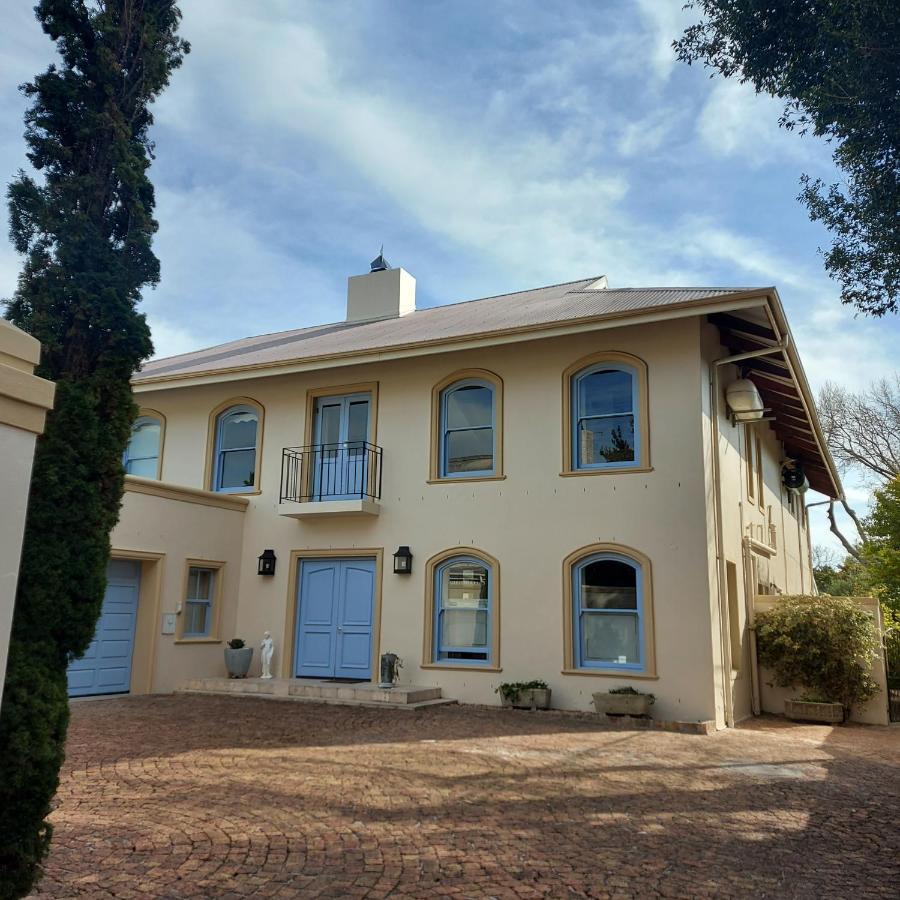 Rustic Manor 5*